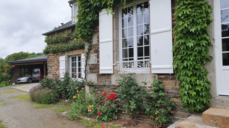 jolie maison en pierre en Normandie
